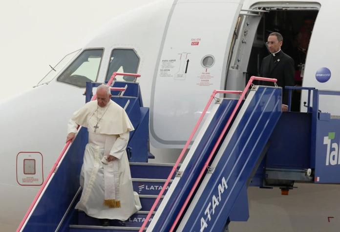 El Papa Francisco llega a Lima e inicia su visita a Perú