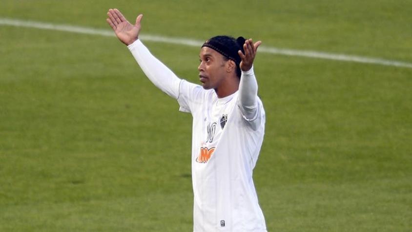 [VIDEO] Se retira Ronaldinho, la leyenda del fútbol que lo ganó todo
