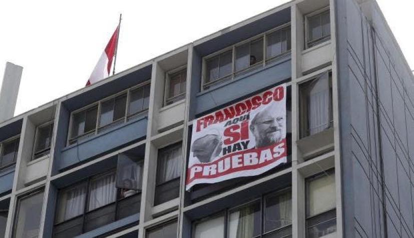 "Francisco, aquí sí hay pruebas": el afiche que denuncia los casos de abuso sexual en Perú