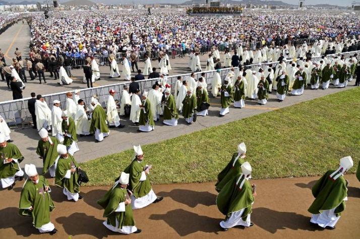 El fervor popular arropa al Papa Francisco en Lima