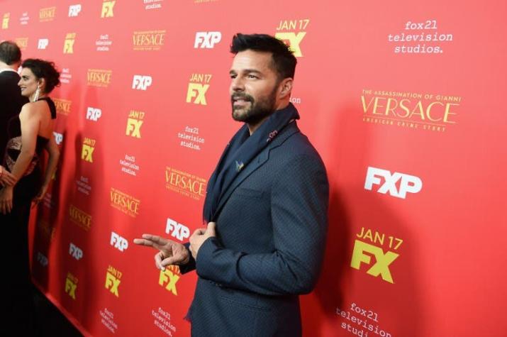 Periodista sacó su lado más fan ante Ricky Martin y el video se ha convertido en viral