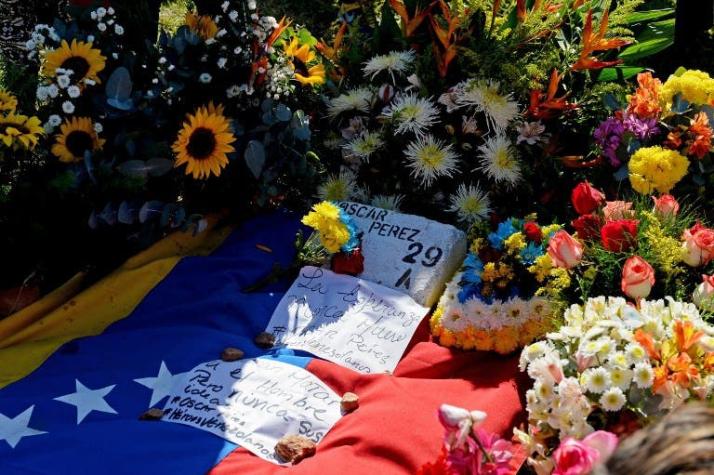Custodiado y polémico fue el entierro de Óscar Pérez, muerto en operación policial en Caracas
