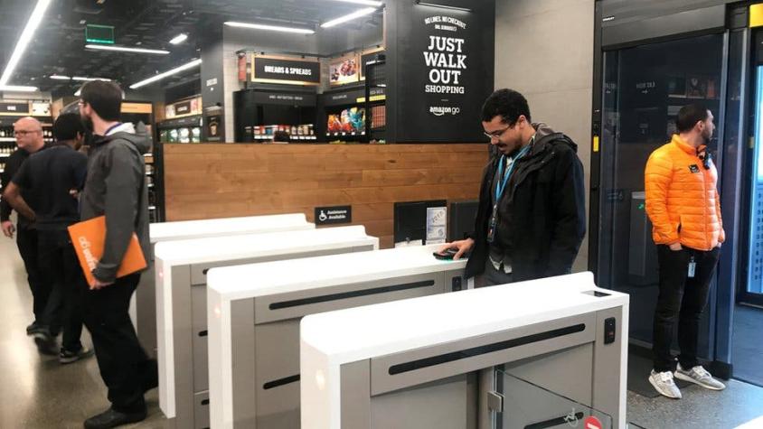 ¿Cómo hizo Amazon para que su primer supermercado no tenga cajeros ni filas?