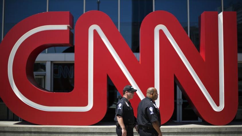 Hombre amenaza con tiroteo a CNN y crece la preocupación por clima hostil hacia los periodistas