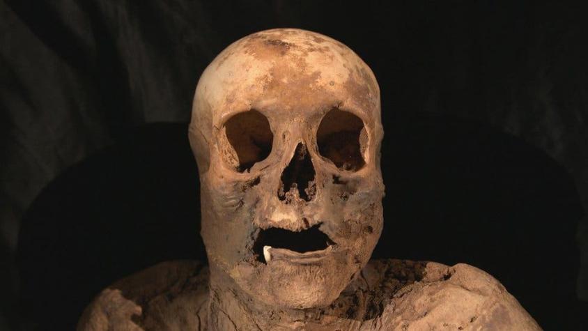 Científicos descubren que canciller de Reino Unido desciende de una momia hallada en Suiza