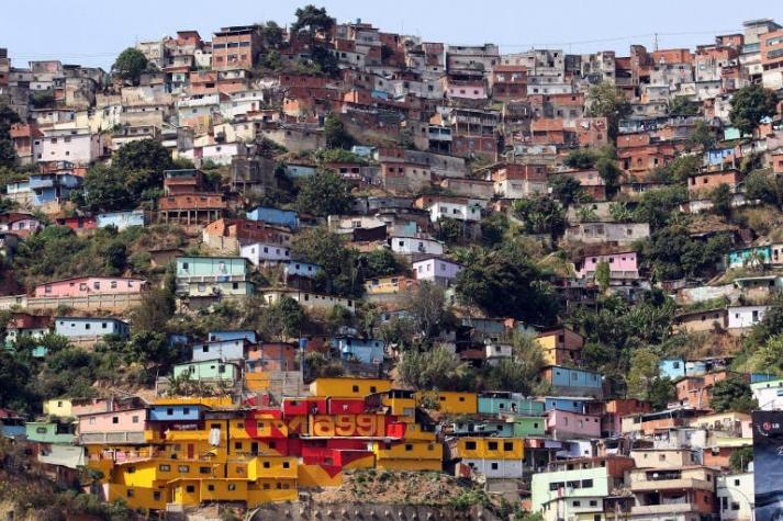 FMI prevé un año terrible en Venezuela: 15% de caída del PIB y 13.000% de inflación