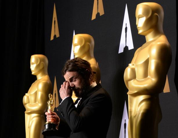 Casey Affleck no presentará el premio a Mejor Actriz en los Oscar 2018
