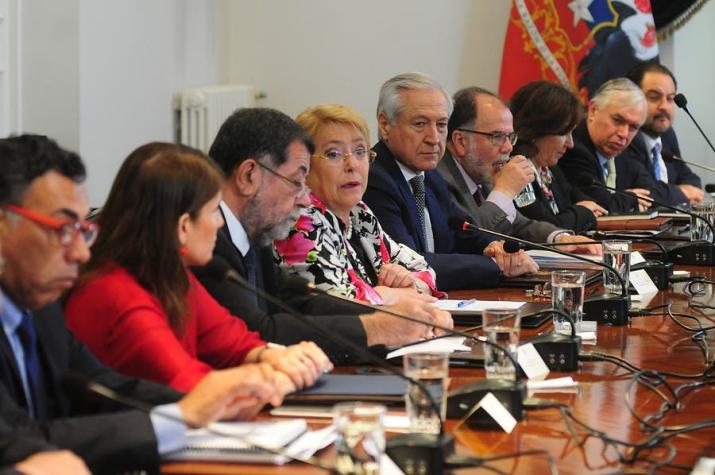 Bachelet en Consejo de Gabinete: "Nuestra obligación es gobernar hasta el último día"