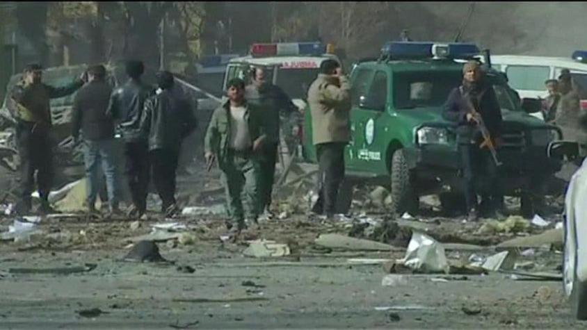 Al menos 40 muertos y 140 heridos en un ataque suicida con una bomba del Talibán en Kabul, Afganistá