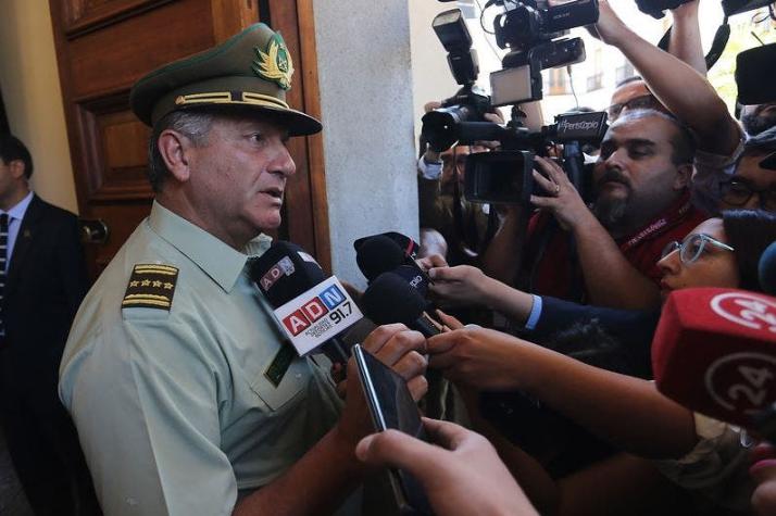 Villalobos sigue al mando de Carabineros y pide esperar la "verdad judicial"