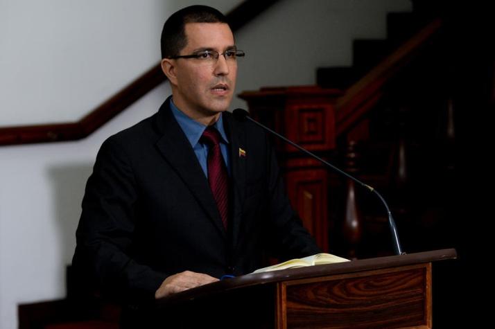 Canciller venezolano: "Heraldo Muñoz dejó mal a Chile y a la práctica diplomática”