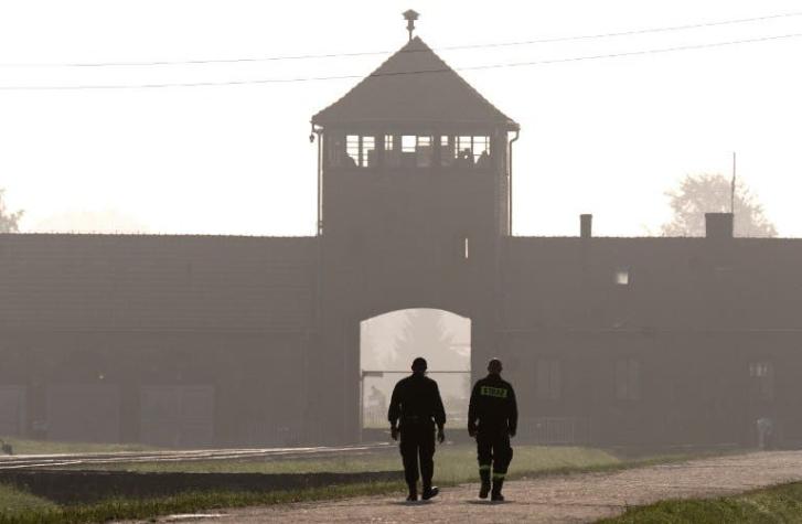 Polonia aprueba polémica ley sobre el Holocausto