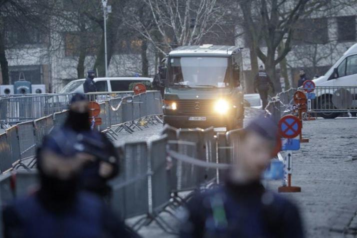 Atentando en París: Yihadista Salah Abdeslam deja cárcel francesa para ser juzgado en Bélgica