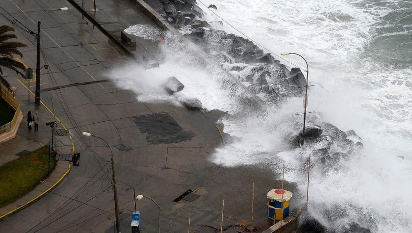 Armada emite alerta por marejadas que azotarán a la costa de casi todo el país