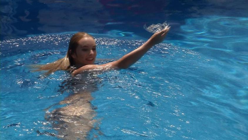 [VIDEO] ¿Seguirá el piscinazo de la reina del Festival de Viña?