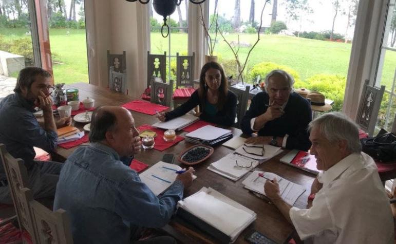 Piñera se reúne con comité político en Lago Ranco