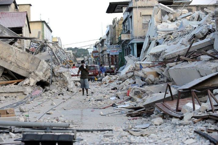 Bruselas amenaza con dejar de financiar Oxfam tras escándalo en Haití