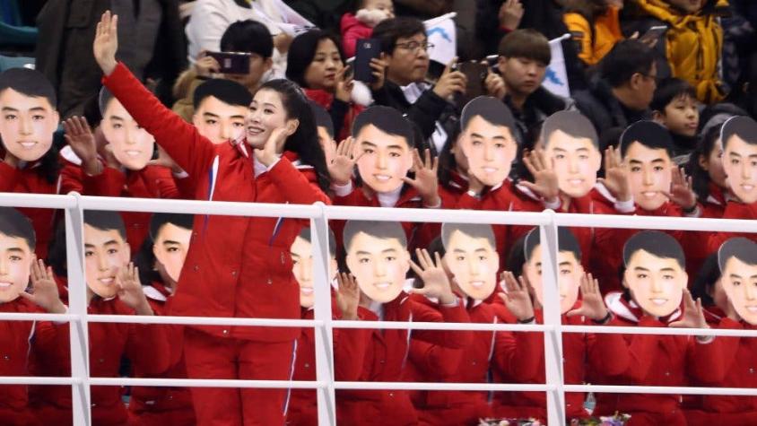 La polémica por las máscaras que utilizaron las animadoras de Corea del Norte en Pyeongchang