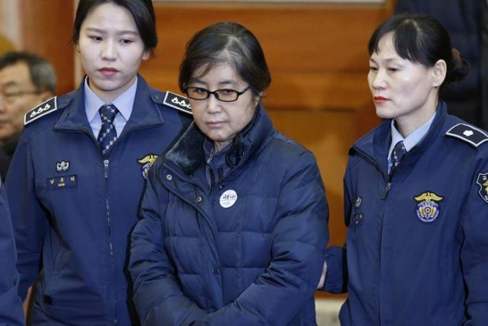Condenan a 20 años de cárcel a la 'Rasputina' de la ex presidenta surcoreana