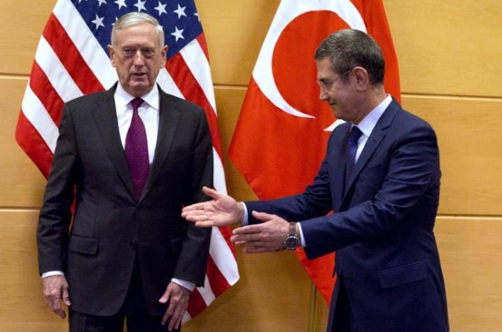 Secretario de Defensa de EE.UU. llama a Turquía a centrarse en la lucha contra el grupo EI