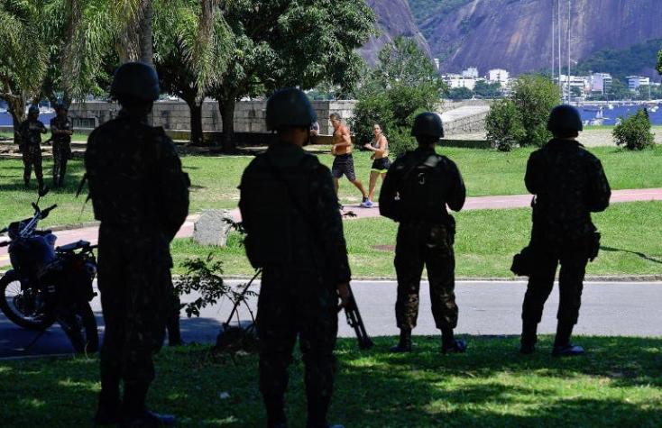 Brasil: Presos liberan a los 18 rehenes del motín en cárcel de Rio de Janeiro