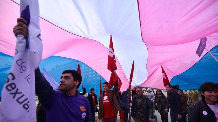 Colegio de Chillán permitirá a estudiantes trans usar uniforme acorde a su identidad de género