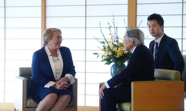 Bachelet se reúne con Emperador Akihito para celebrar la fortalezas entre Chile y Japón