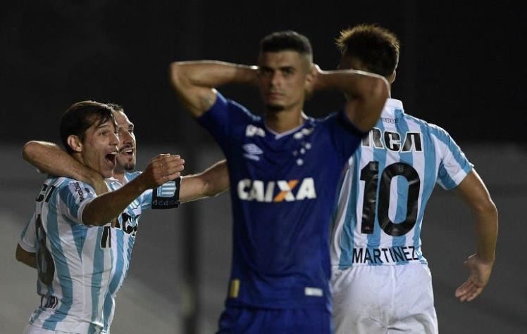 Rivales de la U: Racing brilla con Lautaro y vence a Cruzeiro en su estreno de Copa Libertadores
