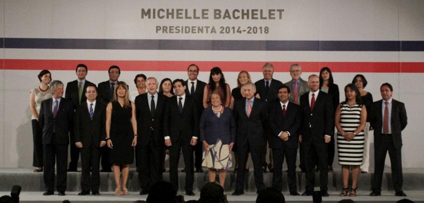 El ministro que duró menos de un mes y el que tuvo tres cargos: los números del gabinete de Bachelet