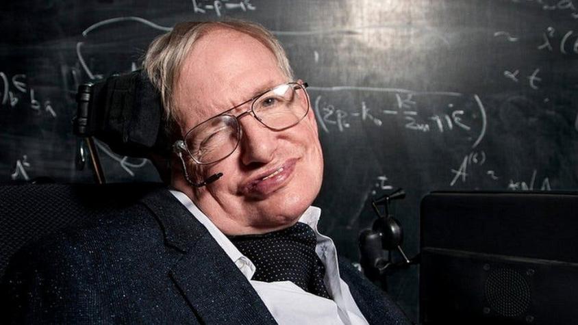 Stephen Hawking pide a las potencias mundiales enviar astronautas a la Luna en esta década