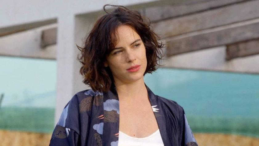 Luciana Echeverría vuelve a las teleseries como una "loca de patio" en "Soltera otra vez 3"