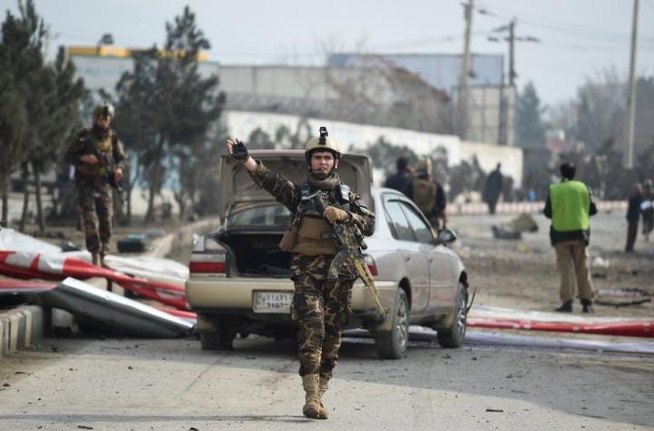 Explosión de coche bomba deja al menos un muerto y varios heridos en Kabul