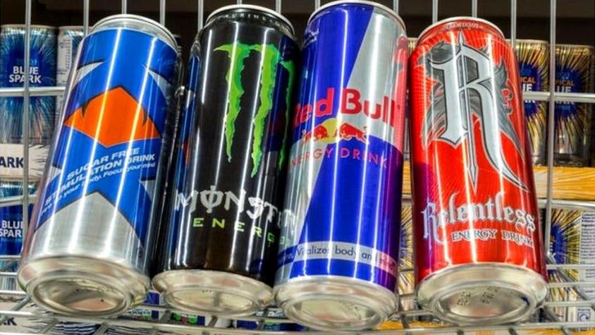 Principales supermercados británicos han prohibido venta de bebidas energéticas a menores de 16 años