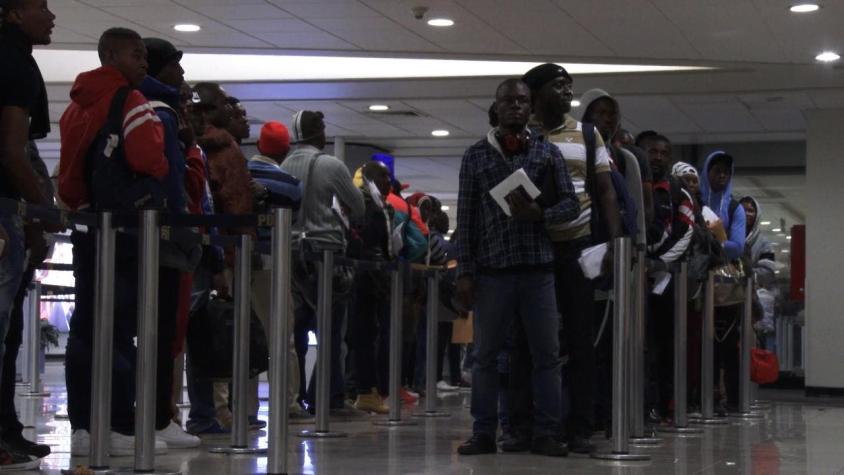 [VIDEO] ¿Hay "agencias de migrantes" operando en la llegada de haitianos a Chile?