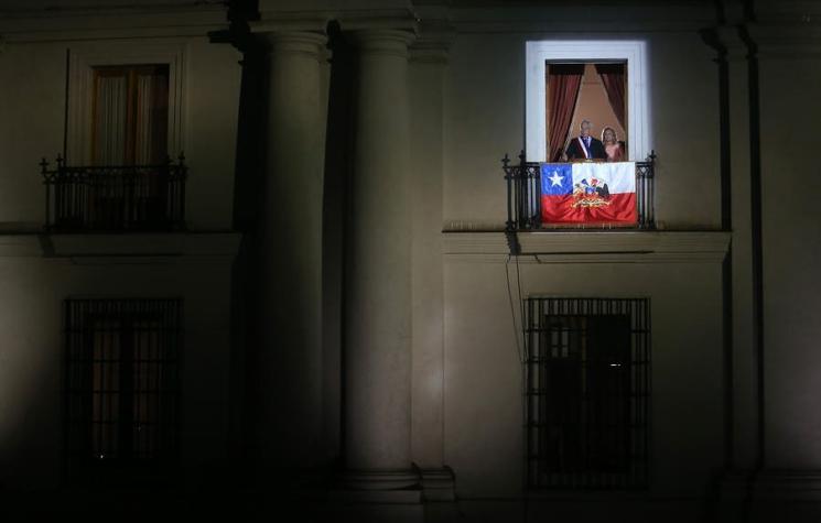 [VIDEO] Llamado a acuerdos y "derrotar" la pobreza: El discurso de Piñera en el balcón de La Moneda