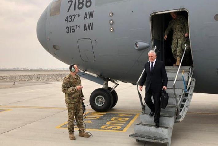Secretario de Defensa de Estados Unidos realiza visita sorpresa a Afganistán
