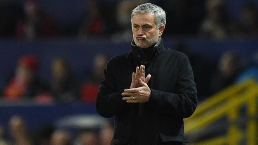 Mourinho defiende a sus jugadores tras papelón: “Cuando perdemos, lo hace el entrenador”