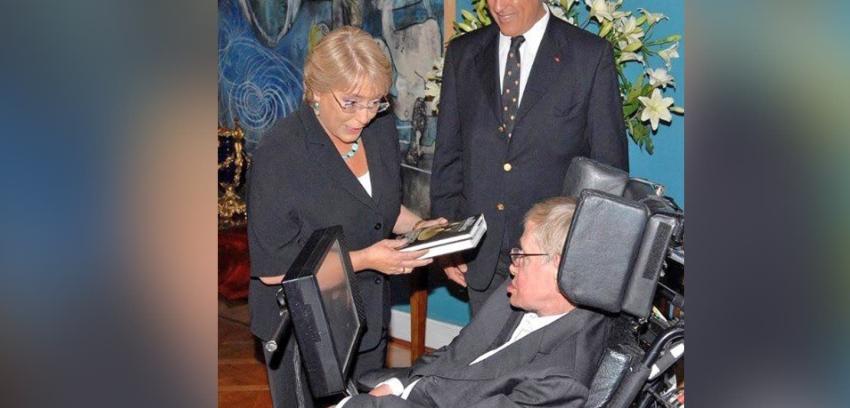 El primet tuit de la ciudadana Bachelet despide a Hawking en "un día triste para la ciencia"