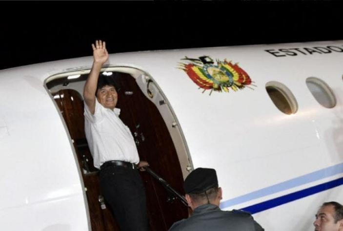 Evo Morales parte a La Haya: "Vamos con mucha confianza"