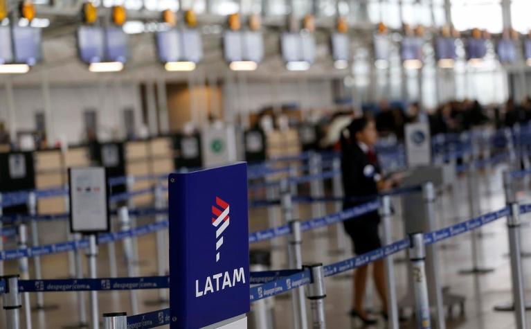 Manifestaciones podrían afectar este lunes el acceso al Aeropuerto de Santiago