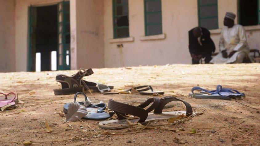 Nigeria: Liberan a 76 de las 110 de niñas secuestradas hace un mes por Boko Haram