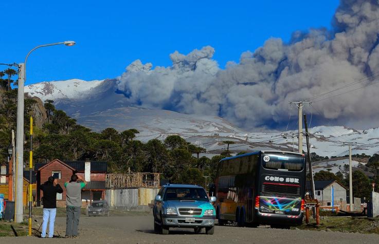 Se declara alerta amarilla en Alto Biobío por actividad del volcán Copahue