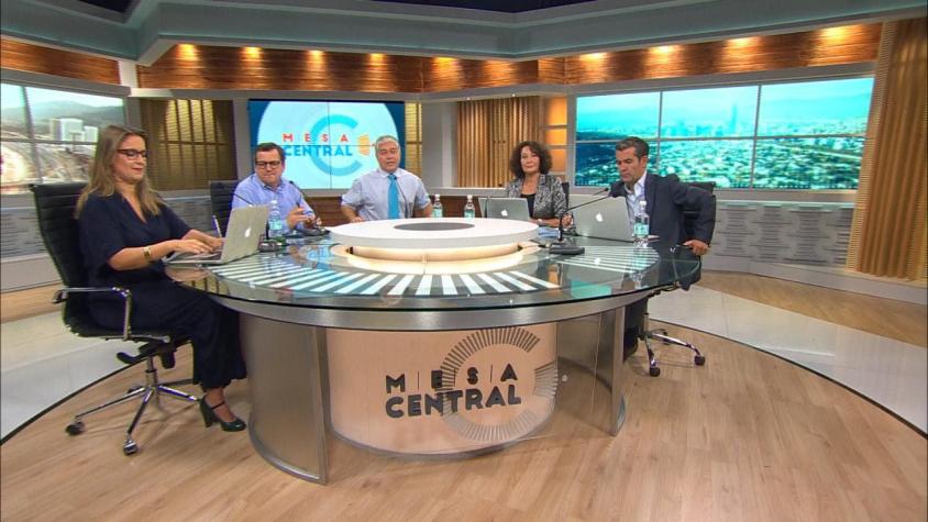 [VIDEO] "Mesa Central" debuta en televisión con el general director de Carabineros como invitado