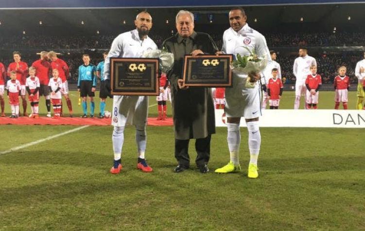 Arturo Vidal y Jean Beausejour llegan a 100 partidos por "La Roja"