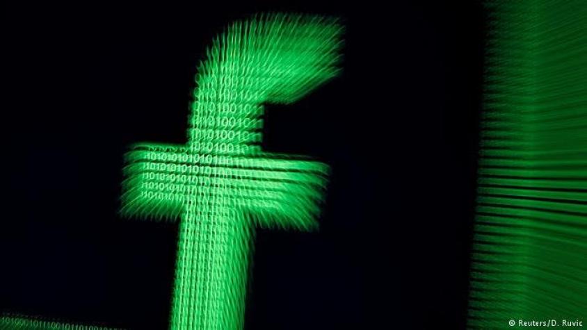 Facebook cambia opciones de privacidad tras escándalo por filtración de datos