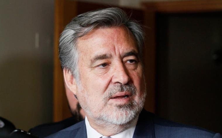 La dura crítica de Guillier al nombramiento de Pablo Piñera como embajador