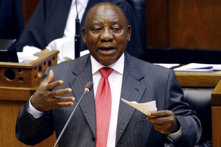 Presidente sudafricano abandona cumbre de la Commonwealth por disturbios en su país