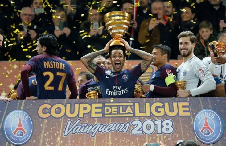 Neymar felicita al PSG y a su amigo Alves por conquistar Copa de la Liga francesa