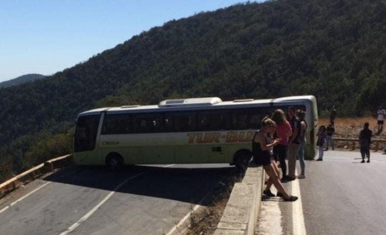 Buses quedan atrapados en cuesta Lo Prado y causan gigantesca congestión en Ruta 68