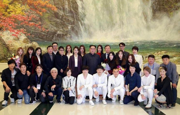 Kim Jong Un se declara "profundamente conmovido" por concierto de K-Pop en Corea del Norte